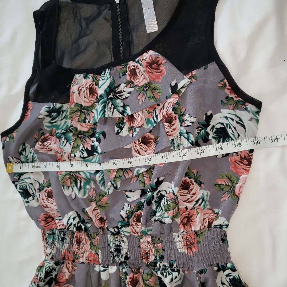 Gray floral Dress Size8 with netting sleeves - Picture 9 of 13